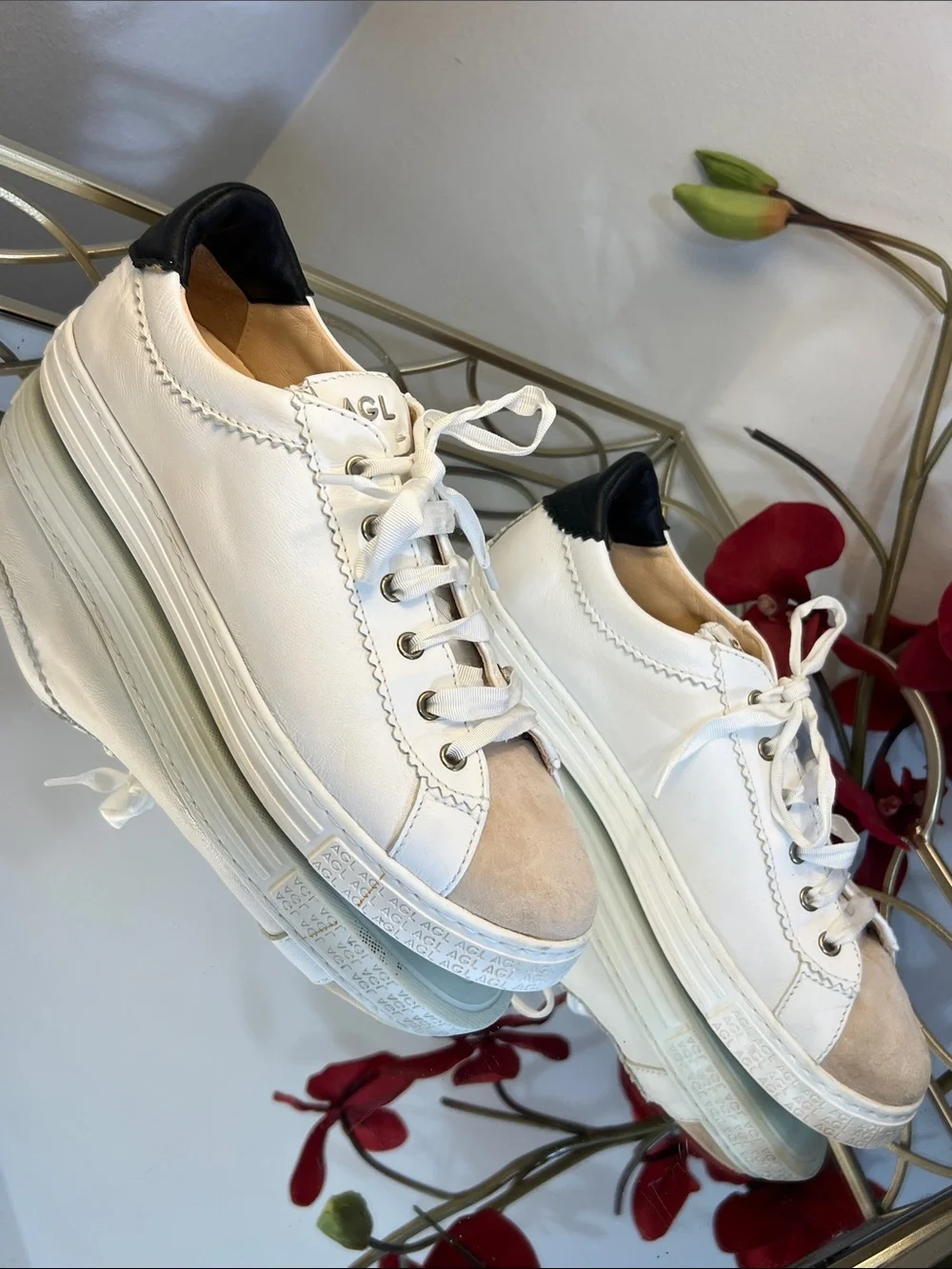 AGL White Leather Sneakers with Black Heel and Beige Suede Toe Size 38 (US 8)
